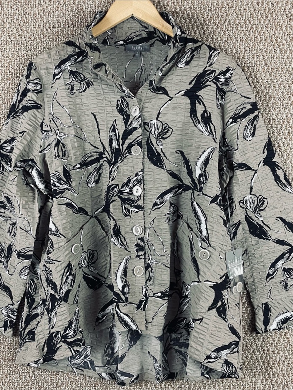 Habitat Shirt Womens Medium Crinkle Wire Collar Quiet Luxury Button Up NWT C24